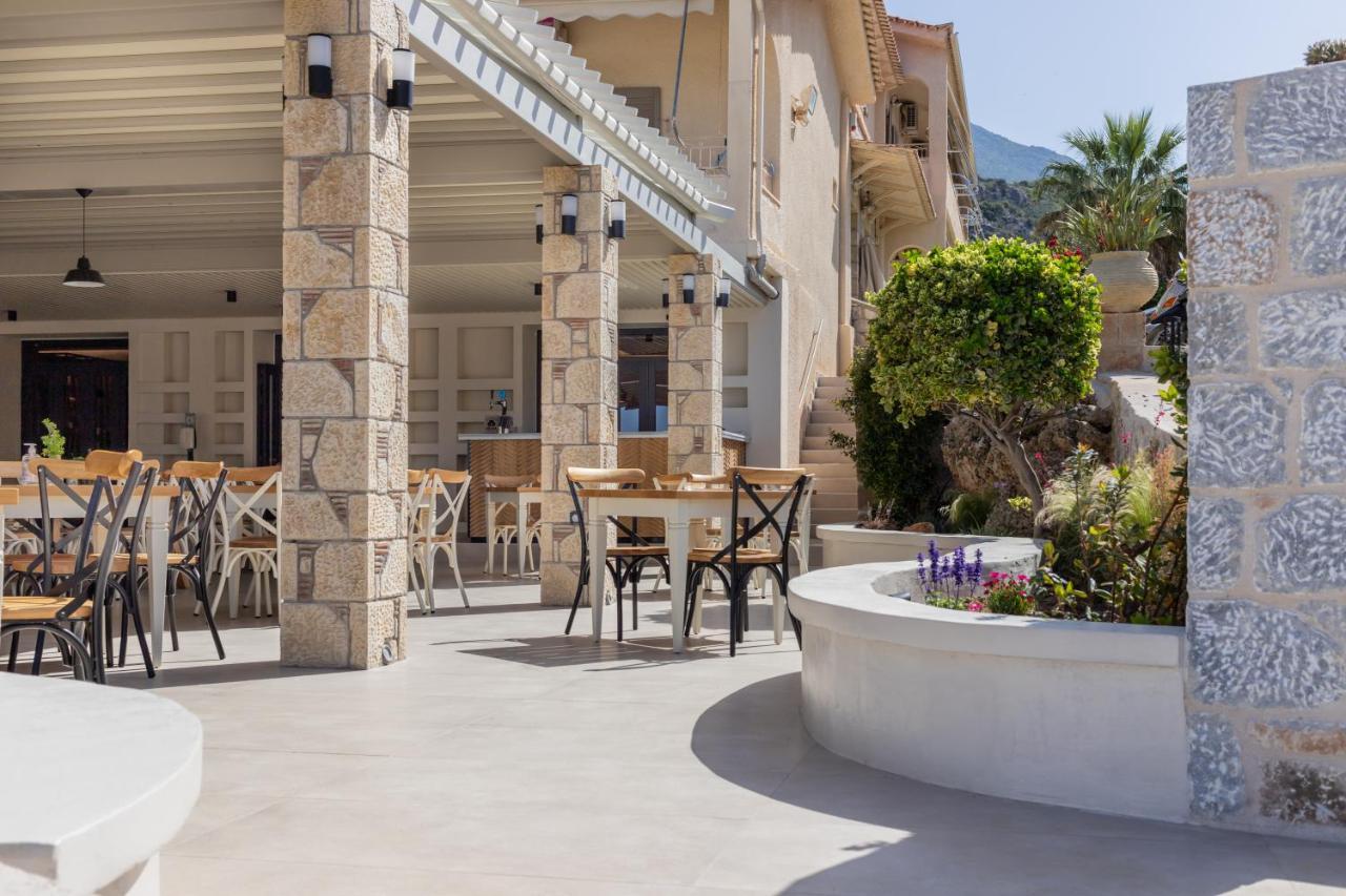 Kalogria Aparthotel Stoupa Bagian luar foto