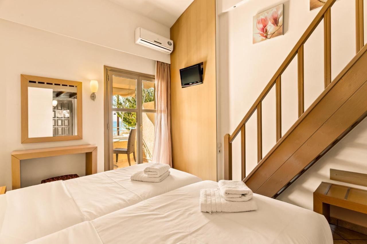 Kalogria Aparthotel Stoupa Bagian luar foto