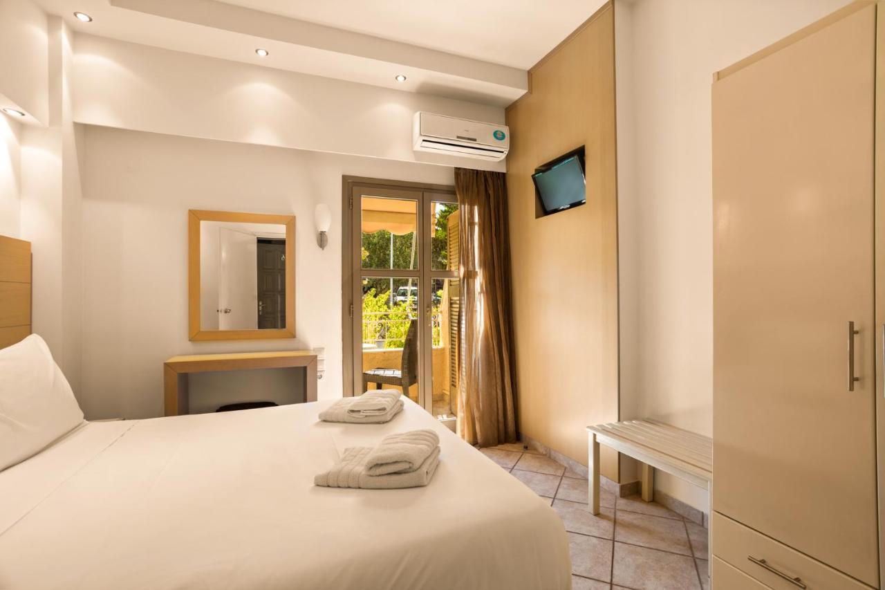 Kalogria Aparthotel Stoupa Bagian luar foto