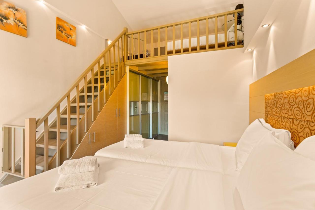 Kalogria Aparthotel Stoupa Bagian luar foto