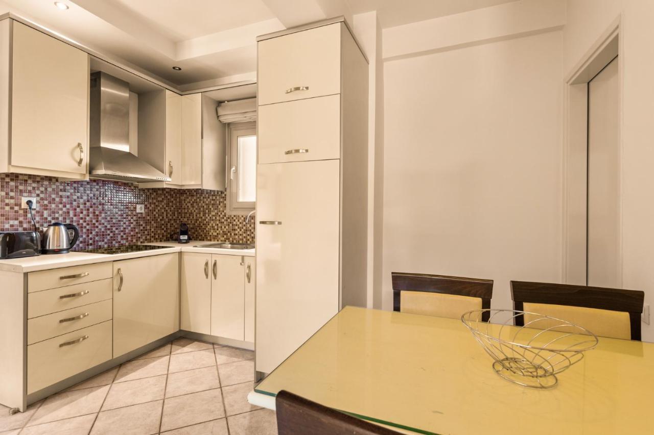 Kalogria Aparthotel Stoupa Bagian luar foto