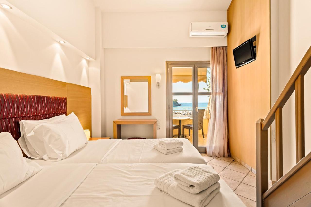 Kalogria Aparthotel Stoupa Bagian luar foto